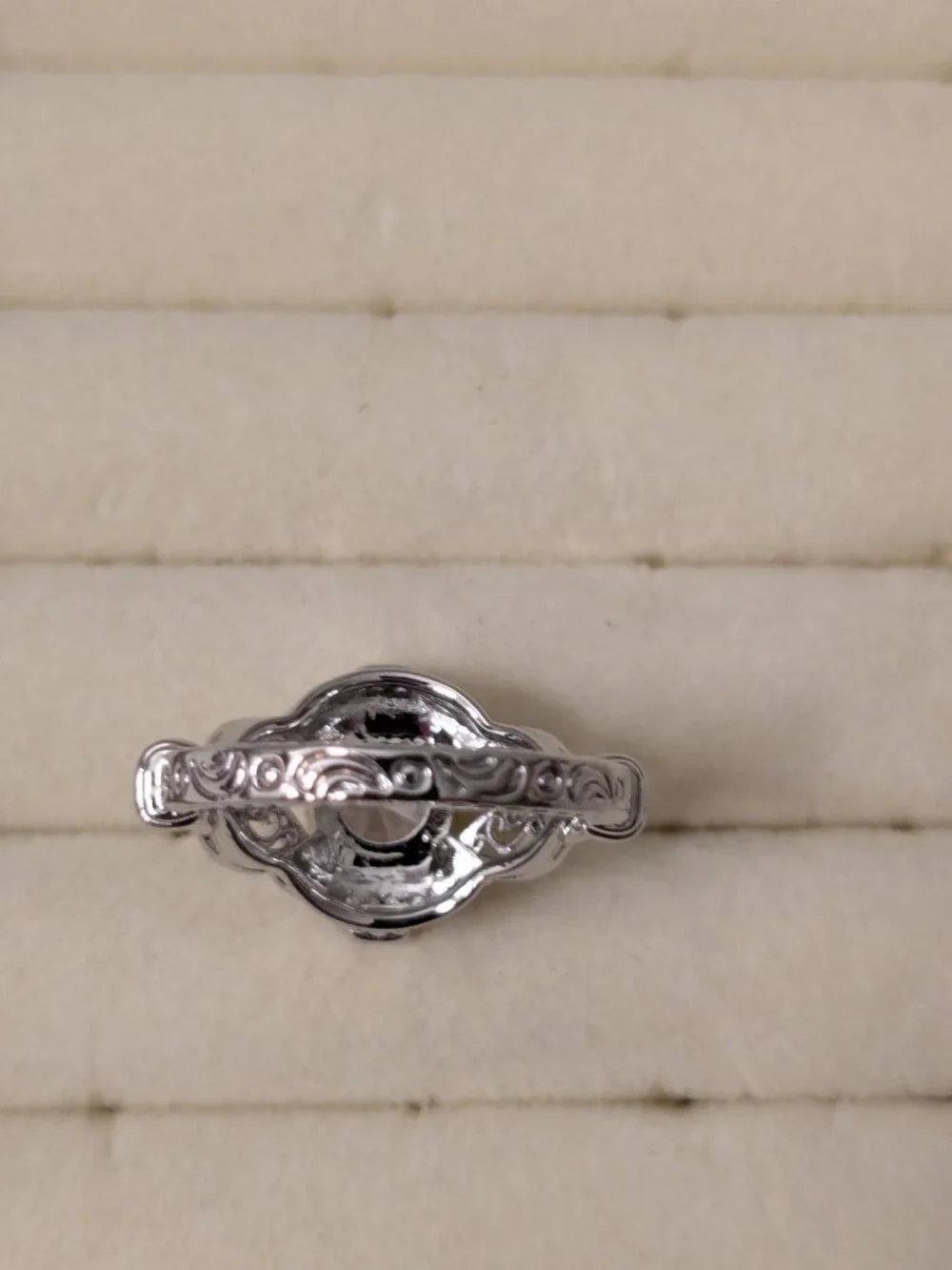 New!  Size 10 1/2  Sparkly Faux Diamond with Filagree
